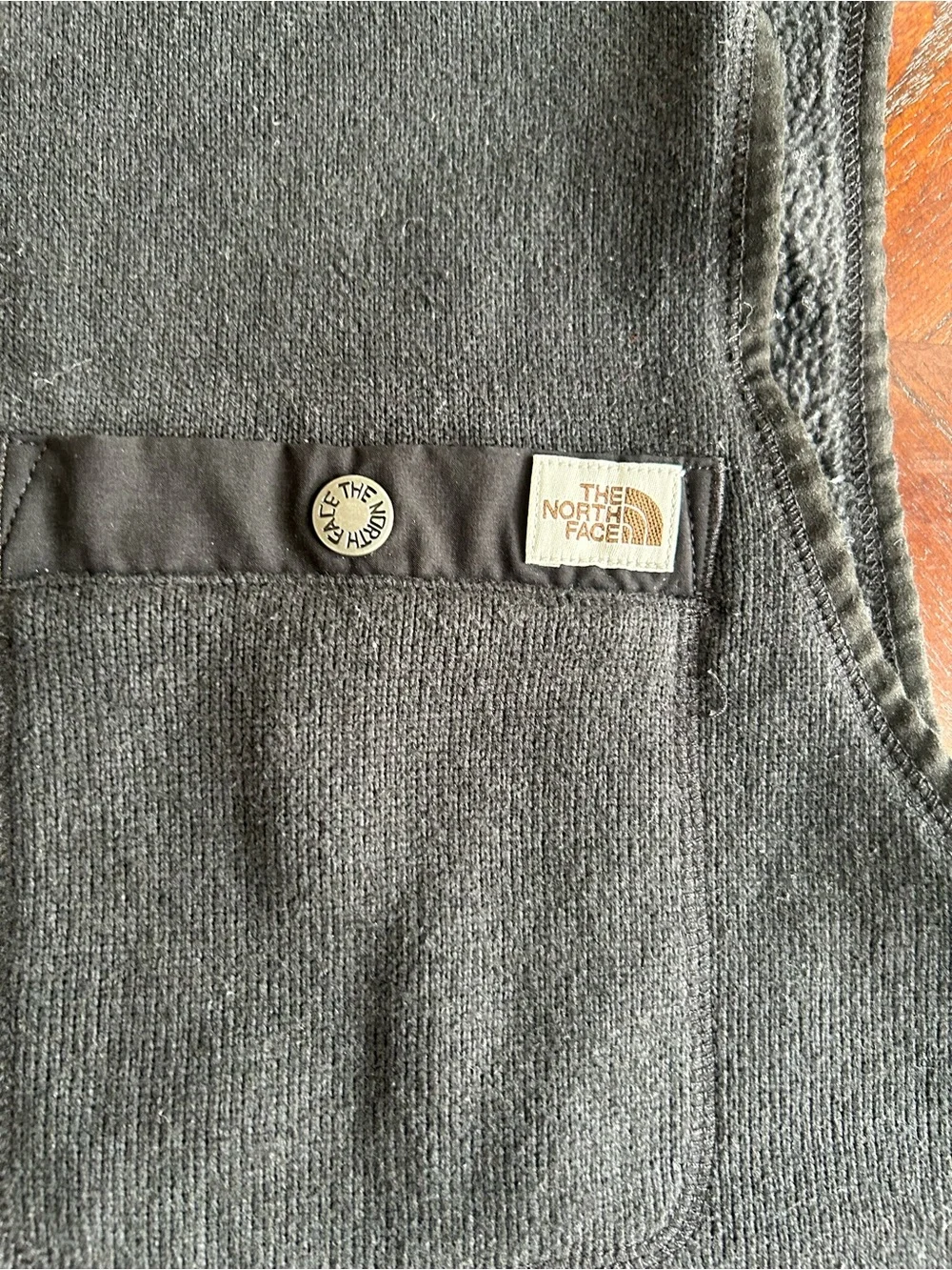 The North Face Men’s Charcoal Black Fleece Vest size L